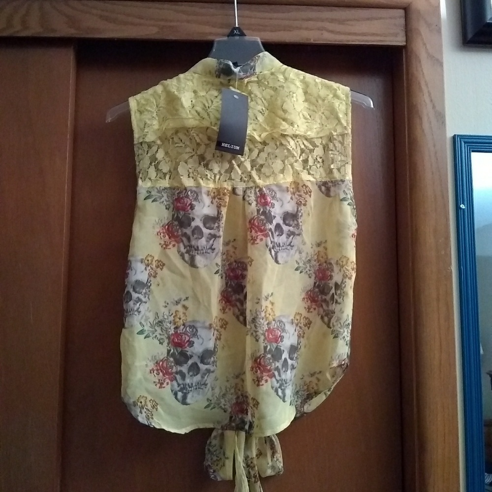 *Final Sell Price* Helium Sleeveless Shirt - Picture 3 of 5